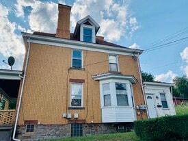 Building Photo - 22 Stanford Ave