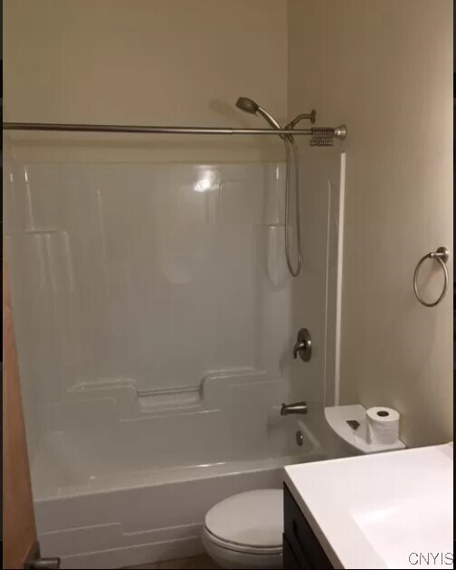 Building Photo - 517 Riverside Dr