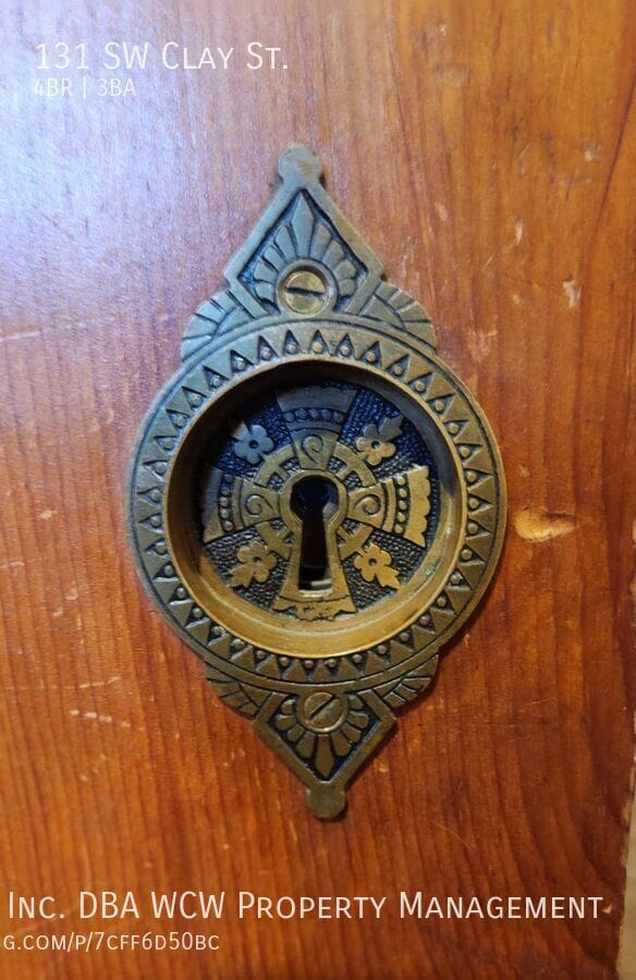 Building Photo - 131 SW Clay St