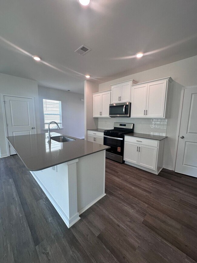 Building Photo - Brand-New  5-Bedroom Home in the Hamptons at Hickory with Modern Upgrades and Move-In Ready Comfort