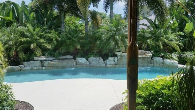 Building Photo - 2704 Marlette St