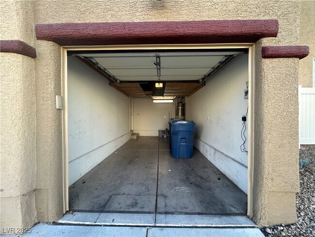 Building Photo - 9527 Crooked Wood Ave