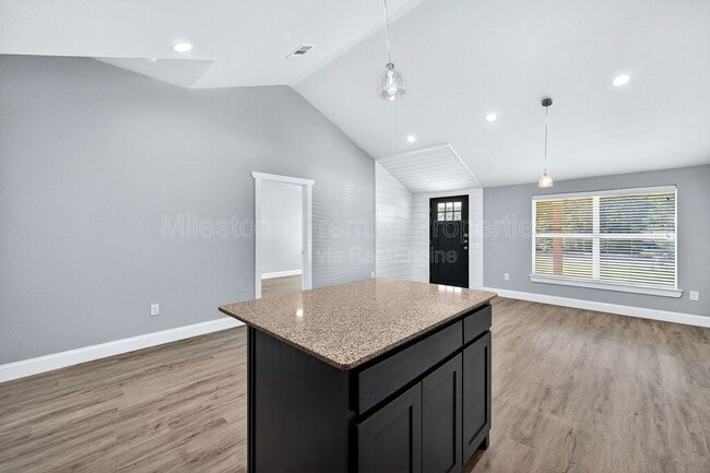 Building Photo - 1803 W Hull St