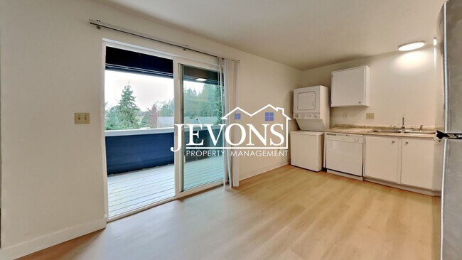 Building Photo - 2076 E 56th St