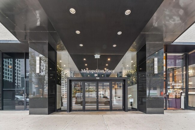 Building Photo - 130 S Canal St