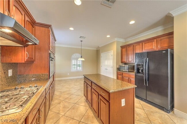 Building Photo - 2219 Bannerwood St