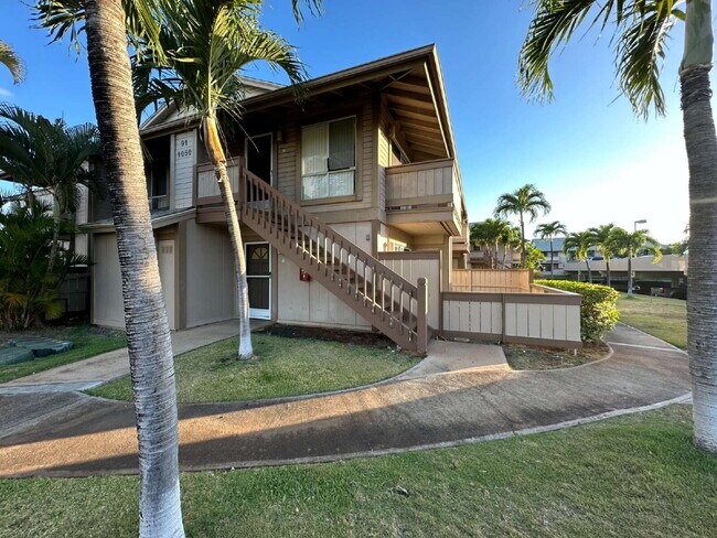Building Photo - Updated Ground-Floor 1BR Condo in Palm Villas II