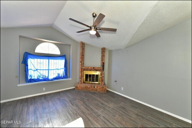 Building Photo - 6023 Bridalveil Dr