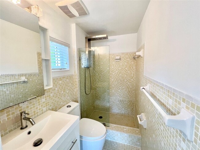 Building Photo - 125 NW 100th St