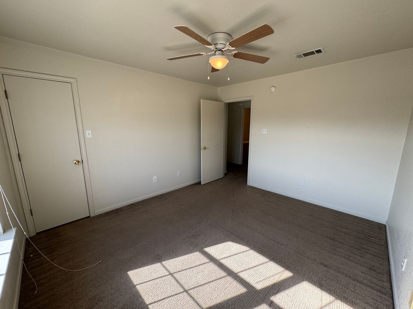 Building Photo - 404 Brittney Way