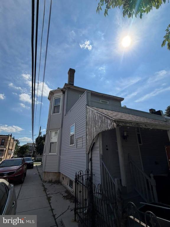 Building Photo - 449 Chambers Ave