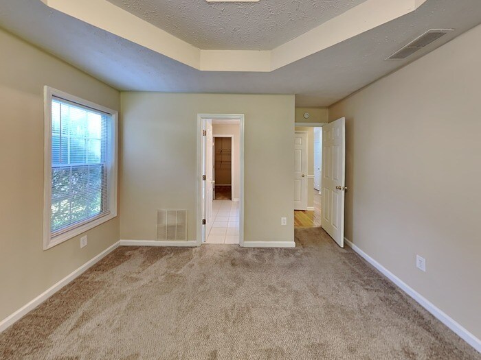 Building Photo - 1585 Watson Ridge Trail SE