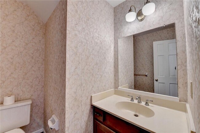 Building Photo - 478 Guilford Cir