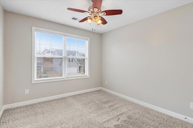 Building Photo - 281 E Webber Ln