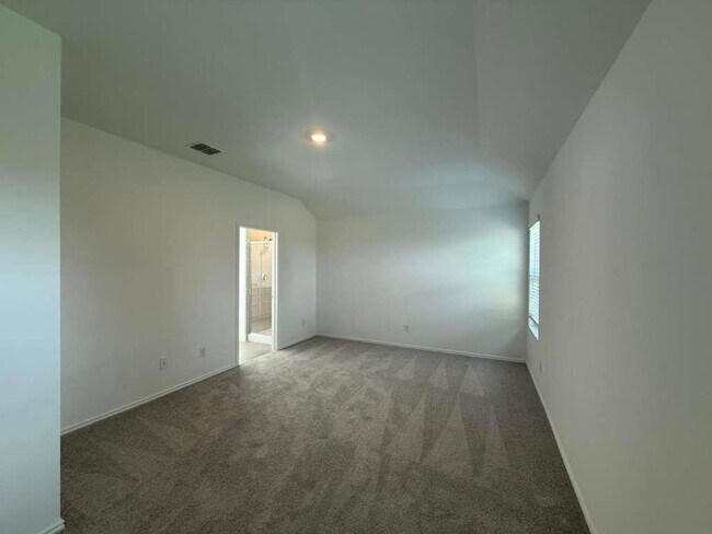 Building Photo - 623 Sormonne Lp