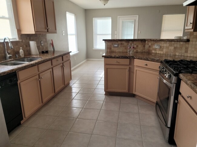 Building Photo - 6014 Drenner Park Ln