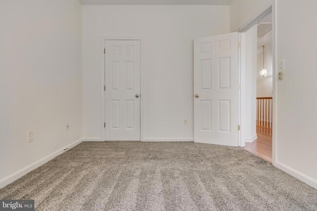 Building Photo - 5214 Lynns Retreat Dr