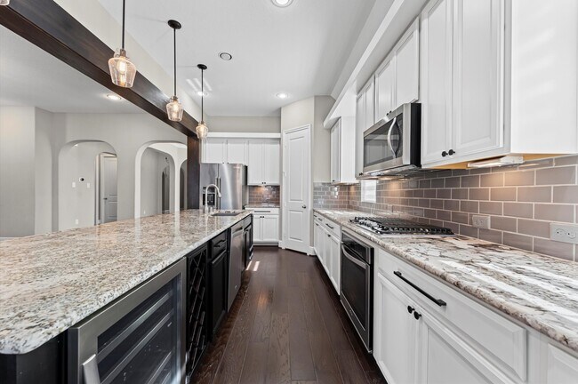 Building Photo - 10811 Gates Randal Ct