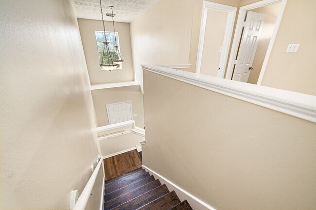 Building Photo - 3434 Fiorella Way