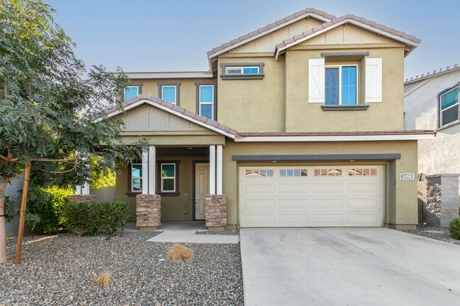 Building Photo - 2327 S Wycliff Cir