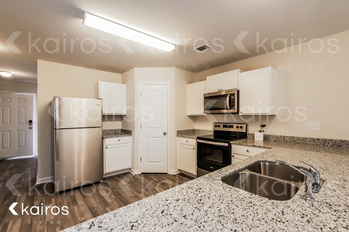 Building Photo - 270 Christopher St