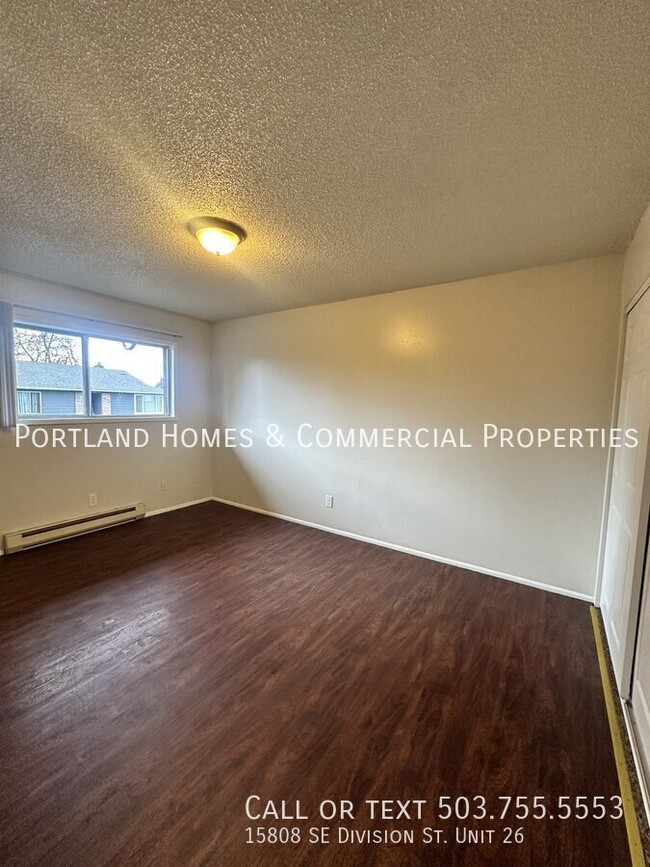 Building Photo - 2-Bedroom Apartment, Upstairs, Near Transp...