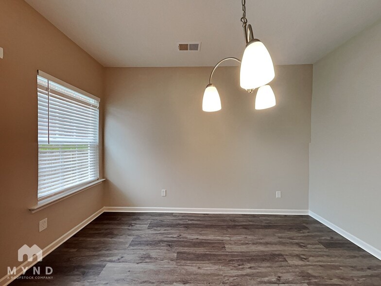 Building Photo - 1513 Allenbrook Dr