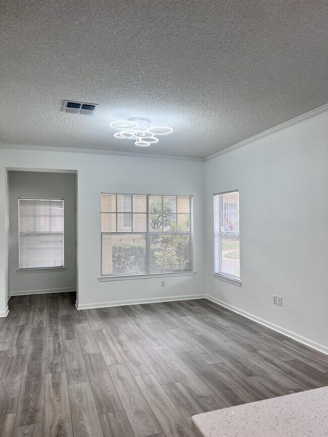 Building Photo - 2712 White Magnolia Way