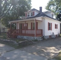 Building Photo - 16 Valley St