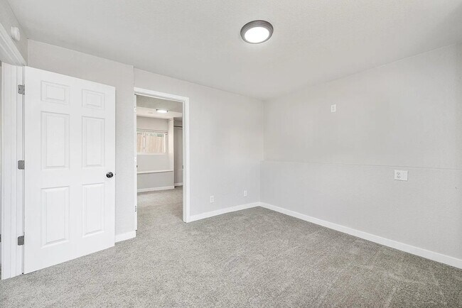 Basement bedroom great for children iwth - 18912 E Kansas Dr