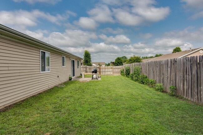 Building Photo - Italian Estates Property Management