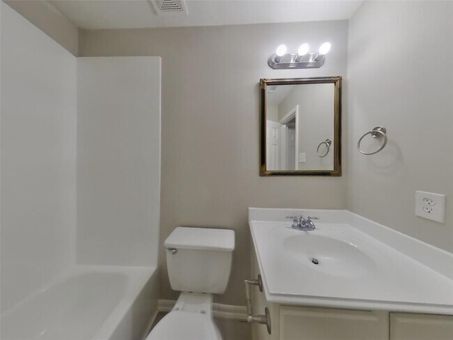 Building Photo - 6715 Starcroft Ct