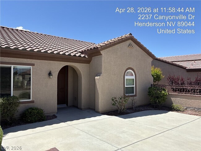 Building Photo - 2237 Canyonville Dr