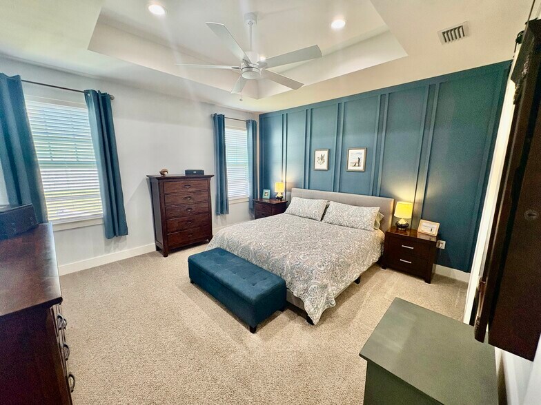 Building Photo - 454 Locksley Dr