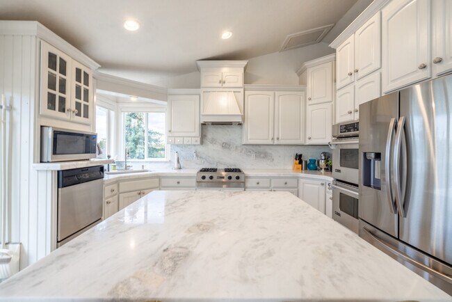 Building Photo - 10098 Wasatch Blvd