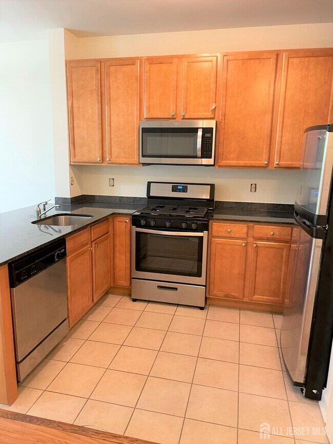 Building Photo - 1118 Giordano Ave