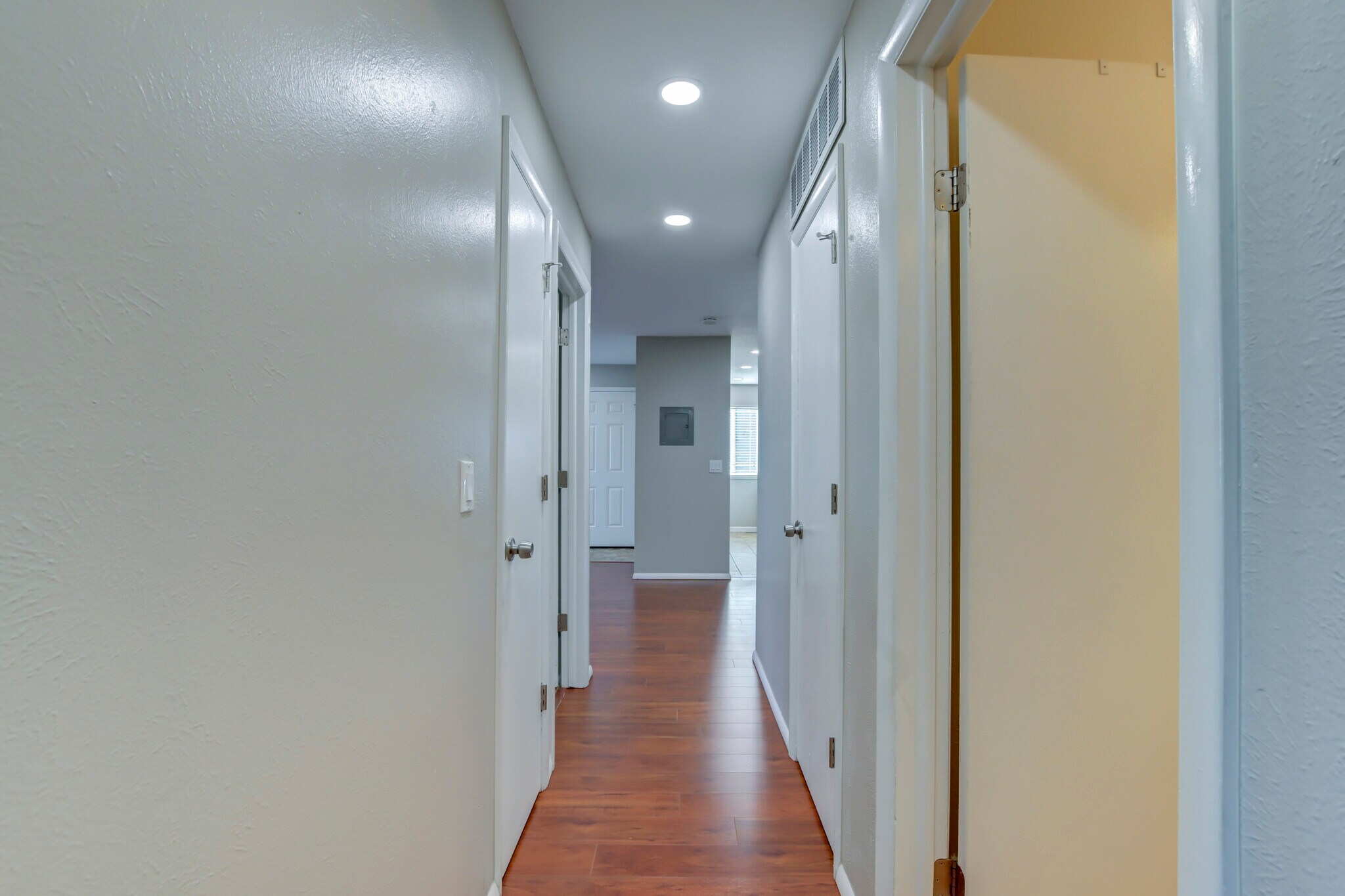 Building Photo - 7913 Chase Cir