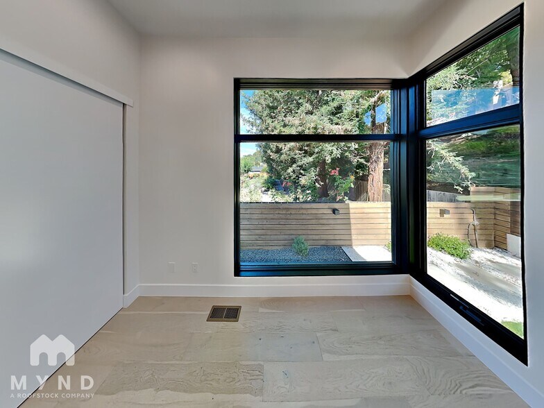 Building Photo - 336 Marshall Dr