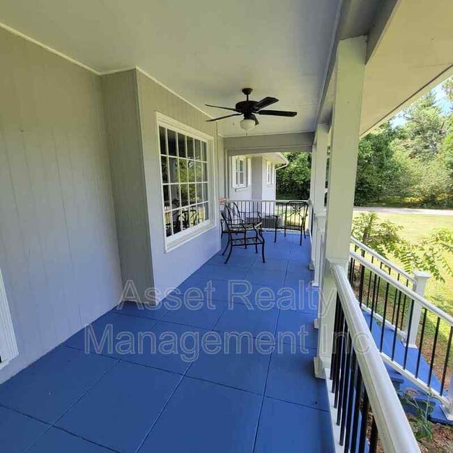 Building Photo - 201 Farlow Dr