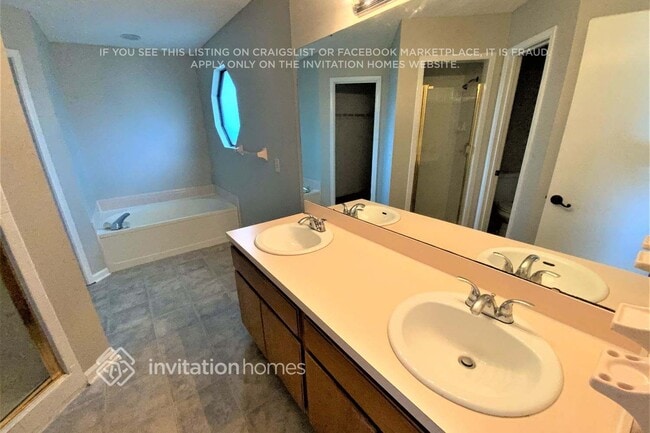 Building Photo - 8270 Hamden Cir E