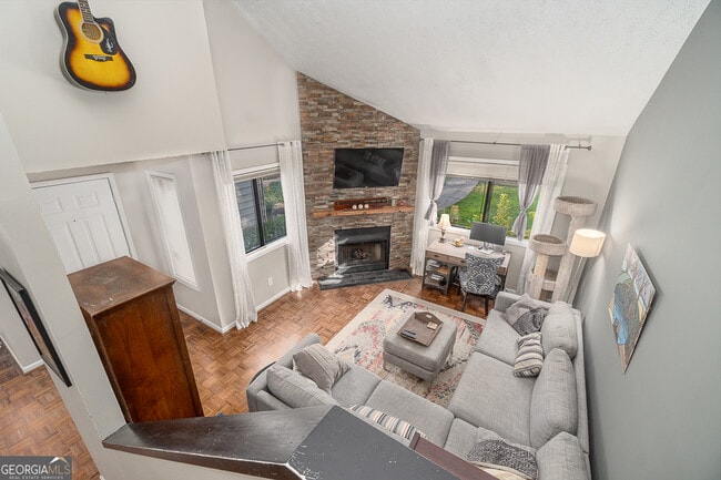 Building Photo - 302 Cedar Chase Cir NE