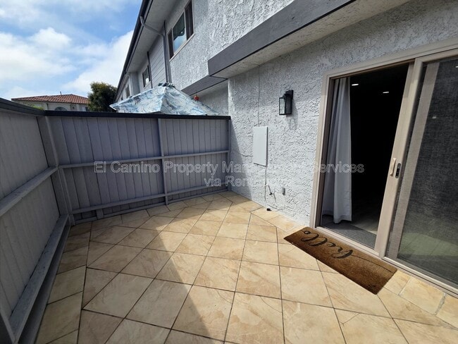 Building Photo - 2520 Graham Ave