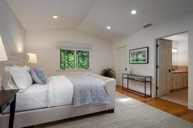 Building Photo - 4357 Cuna Dr