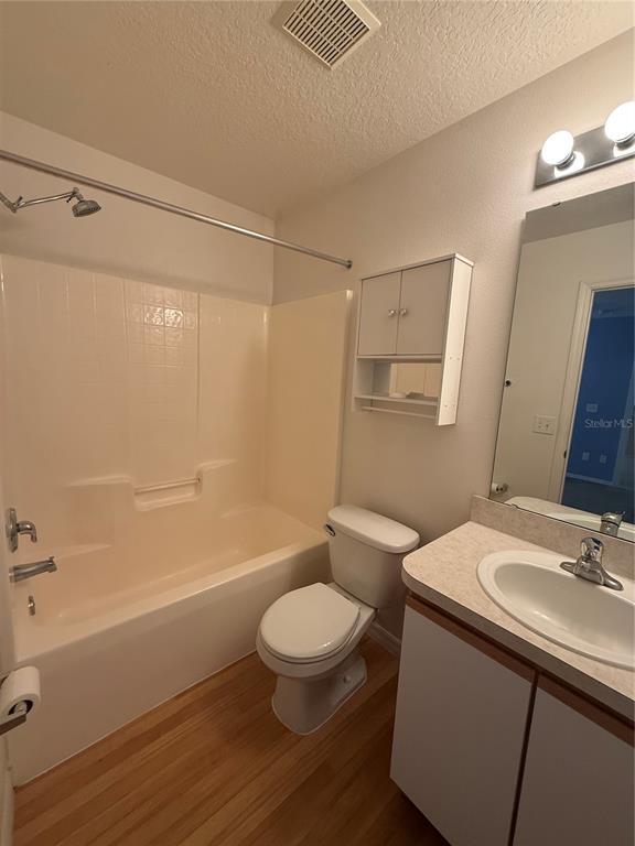 Building Photo - 1905 Myakka Ct