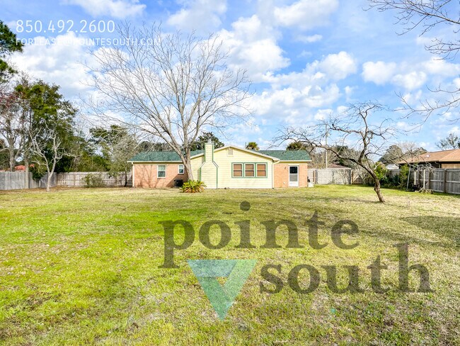 Building Photo - 5527 Sunburst Ln