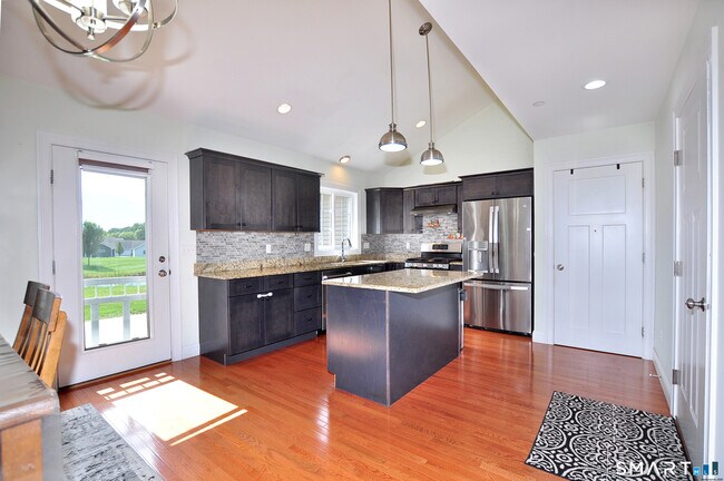 Building Photo - 103 Old Village Cir
