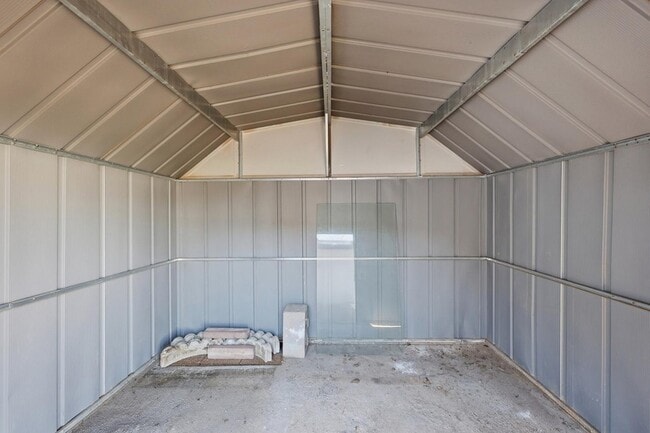 Building Photo - 3540 E Voltaire Dr