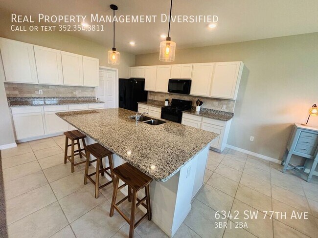 Building Photo - 6342 SW 77th Ave
