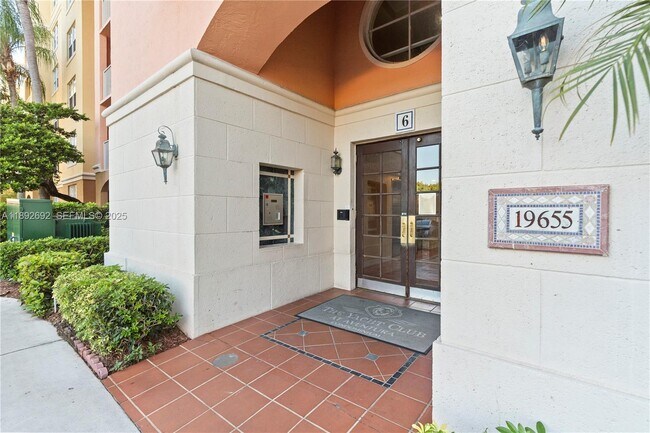 Building Photo - 19655 E Country Club Dr