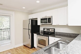 Building Photo - Woodlands of Charlottesville Condo With Community Amenities